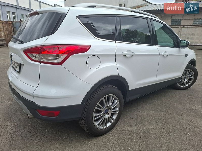 Позашляховик / Кросовер Ford Kuga 2013 в Києві