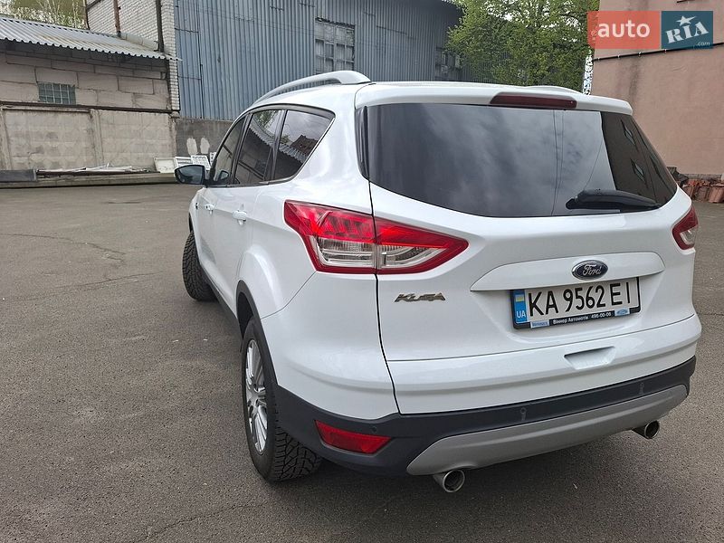 Позашляховик / Кросовер Ford Kuga 2013 в Києві