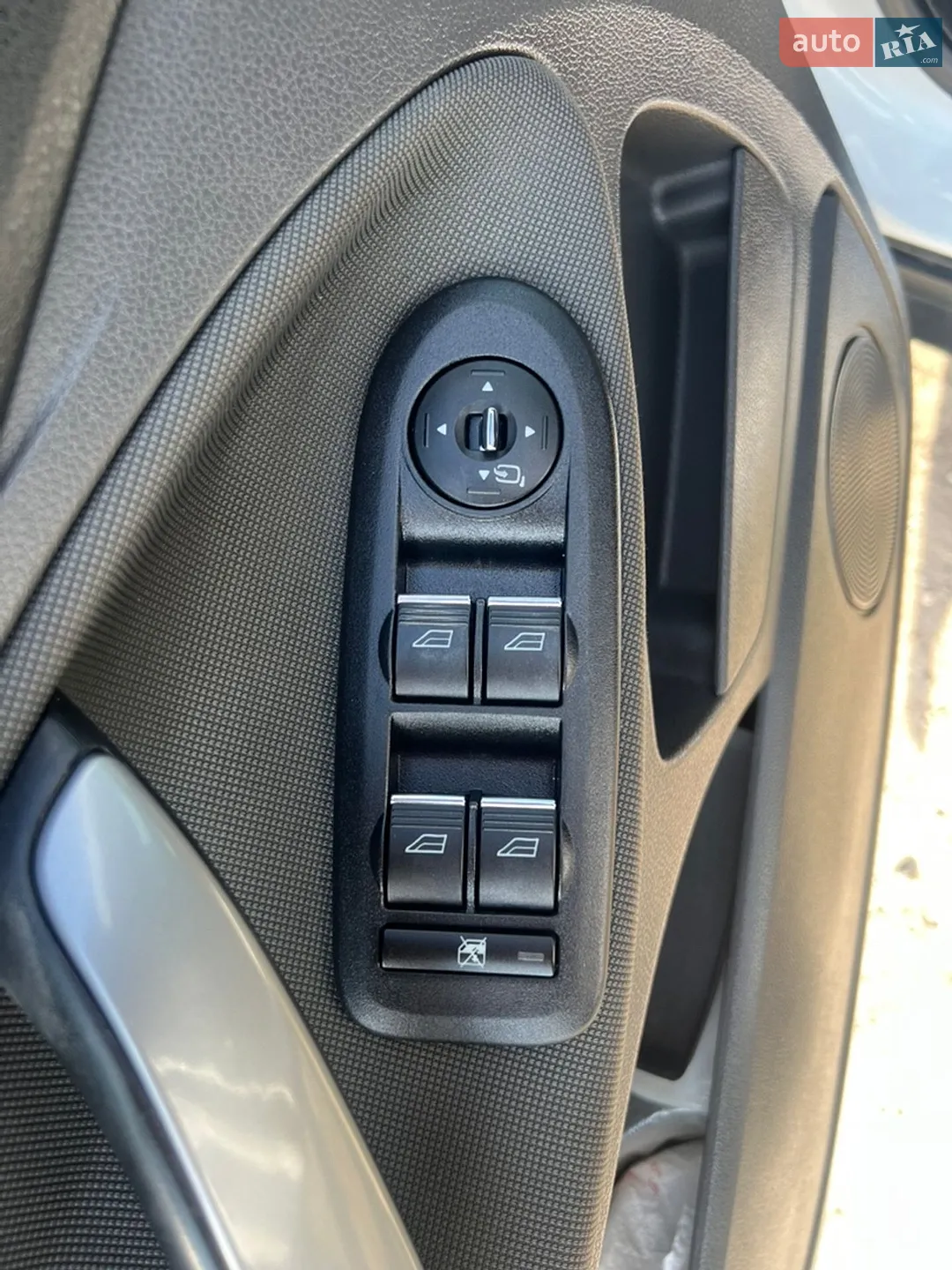 2012 Ford Kuga - мініатюра 26