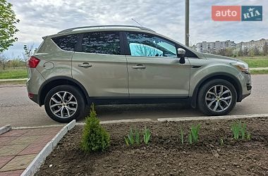 Внедорожник / Кроссовер Ford Kuga 2010 в Первомайске
