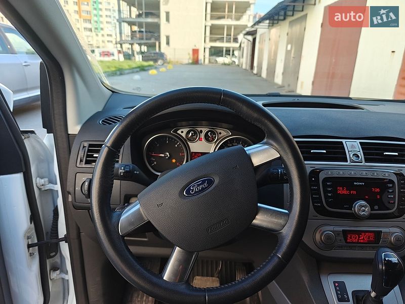 Позашляховик / Кросовер Ford Kuga 2012 в Харкові