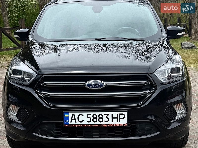 Позашляховик / Кросовер Ford Kuga 2019 в Славуті