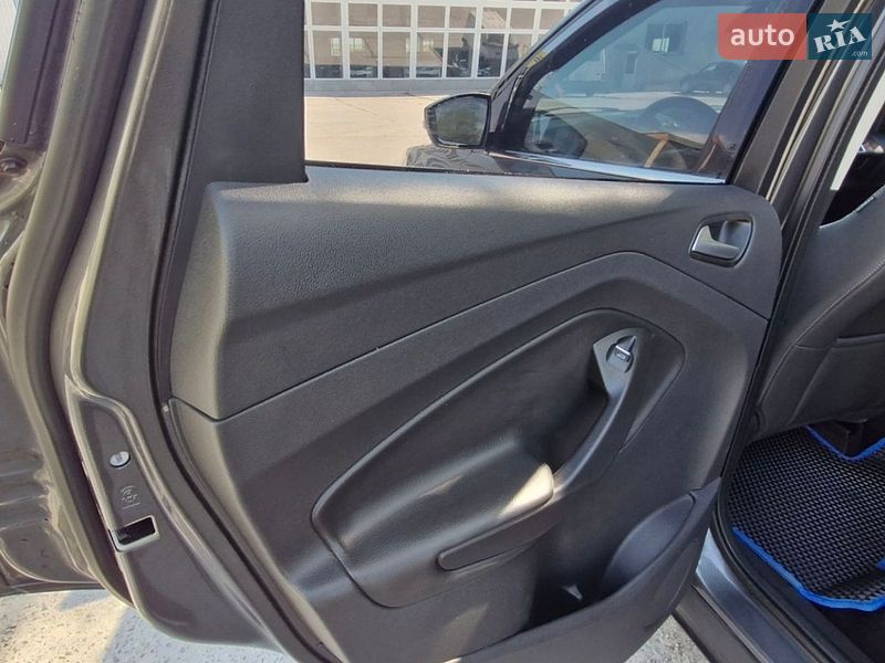 Внедорожник / Кроссовер Ford Kuga 2019 в Миргороде