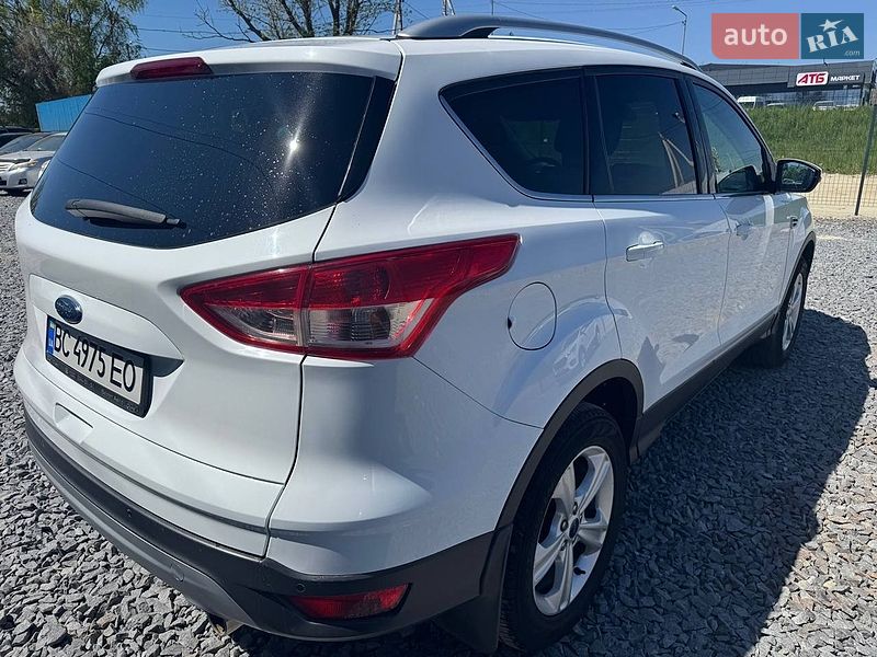 Позашляховик / Кросовер Ford Kuga 2016 в Мостиській