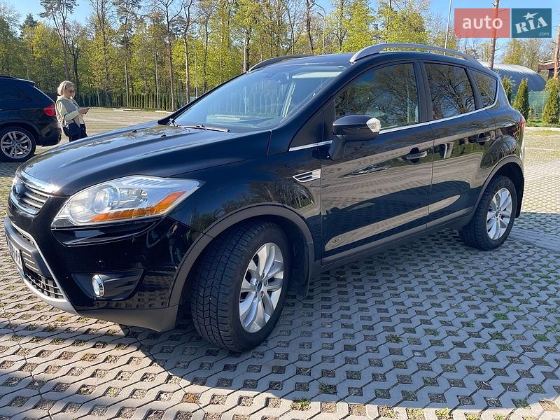 Внедорожник / Кроссовер Ford Kuga 2012 в Харькове