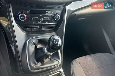 Позашляховик / Кросовер Ford Kuga 2017 в Львові
