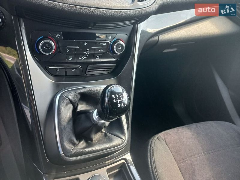 Позашляховик / Кросовер Ford Kuga 2017 в Львові