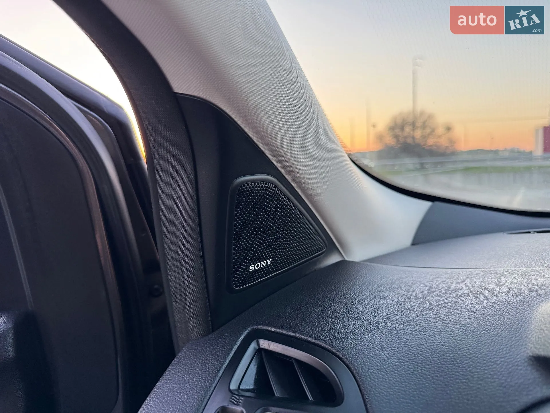 2016 Ford Kuga - мініатюра 17
