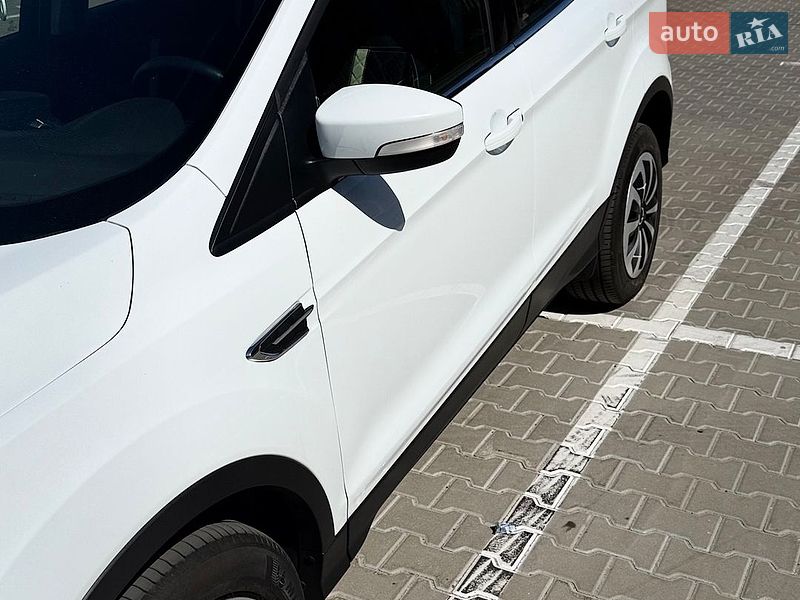 Внедорожник / Кроссовер Ford Kuga 2019 в Киеве