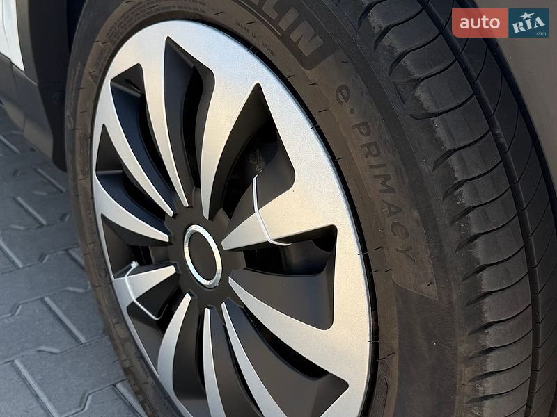 Внедорожник / Кроссовер Ford Kuga 2019 в Киеве