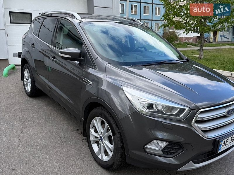Позашляховик / Кросовер Ford Kuga 2019 в Дніпрі
