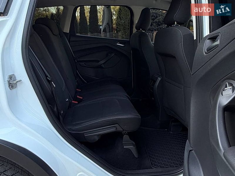 Позашляховик / Кросовер Ford Kuga 2017 в Дніпрі