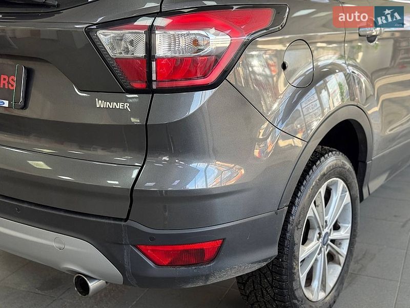 Внедорожник / Кроссовер Ford Kuga 2019 в Киеве