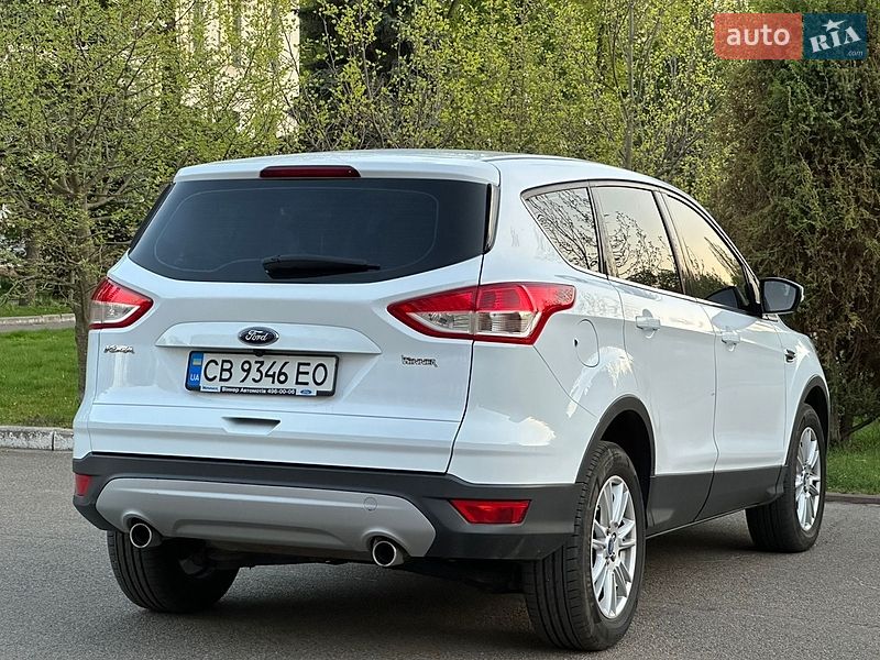 Позашляховик / Кросовер Ford Kuga 2015 в Чернігові