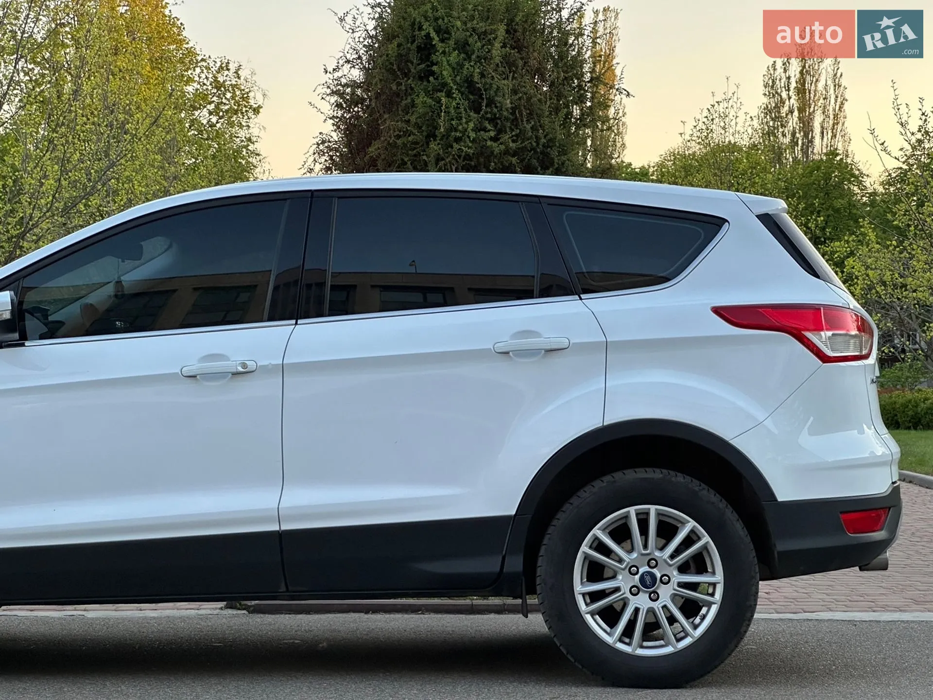 2015 Ford Kuga - мініатюра 12