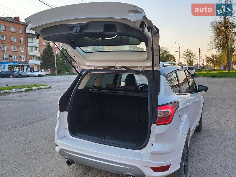 Внедорожник / Кроссовер Ford Kuga 2019 в Полтаве