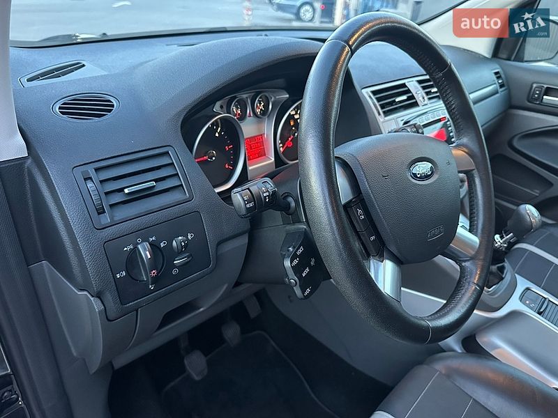 Внедорожник / Кроссовер Ford Kuga 2012 в Луцке