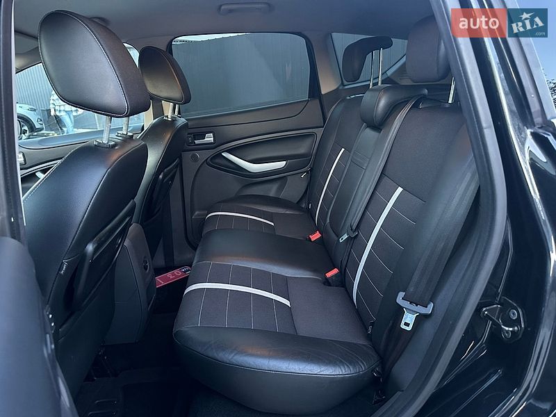 Внедорожник / Кроссовер Ford Kuga 2012 в Луцке