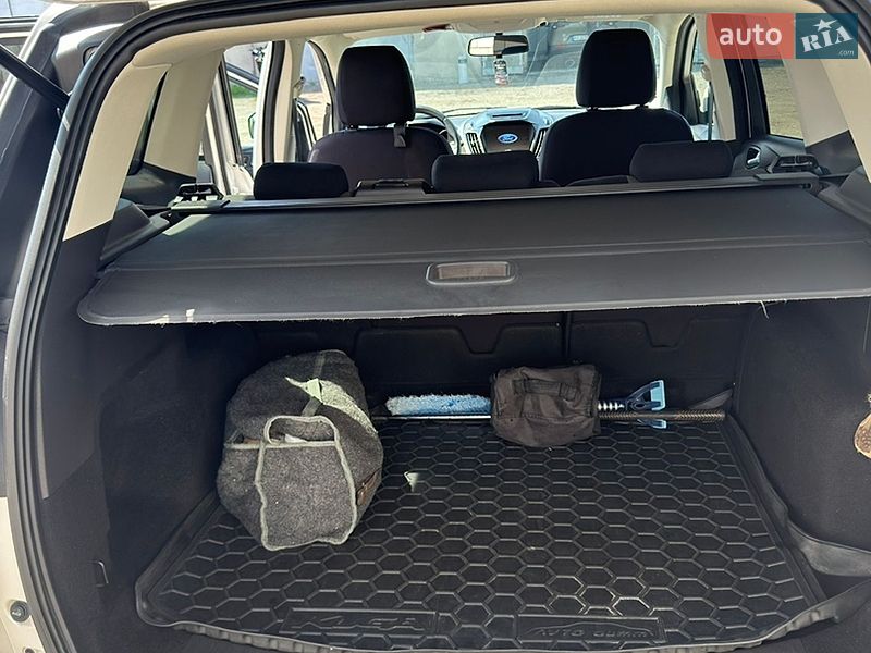 Позашляховик / Кросовер Ford Kuga 2016 в Решетилівці