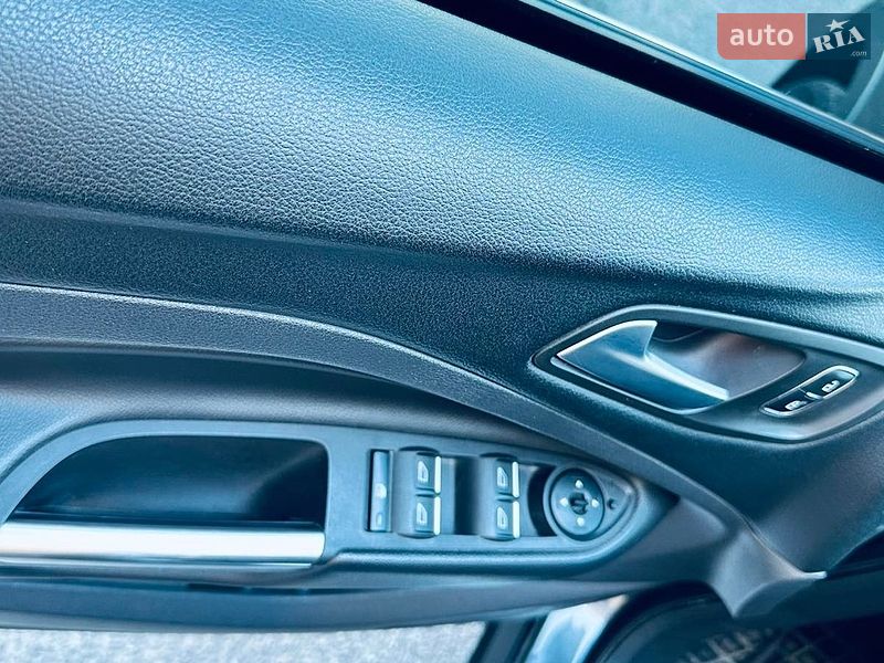Внедорожник / Кроссовер Ford Kuga 2019 в Днепре