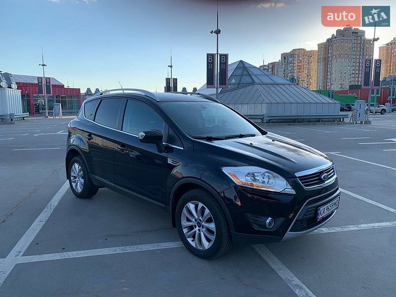 Позашляховик / Кросовер Ford Kuga 2012 в Києві
