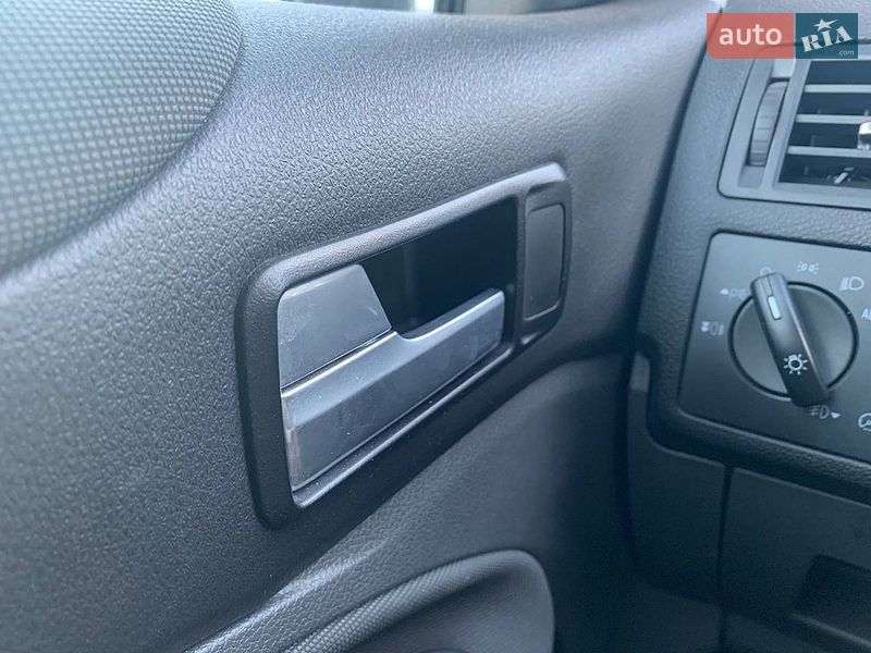Позашляховик / Кросовер Ford Kuga 2012 в Києві