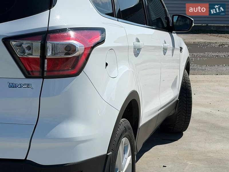 Внедорожник / Кроссовер Ford Kuga 2019 в Черкассах