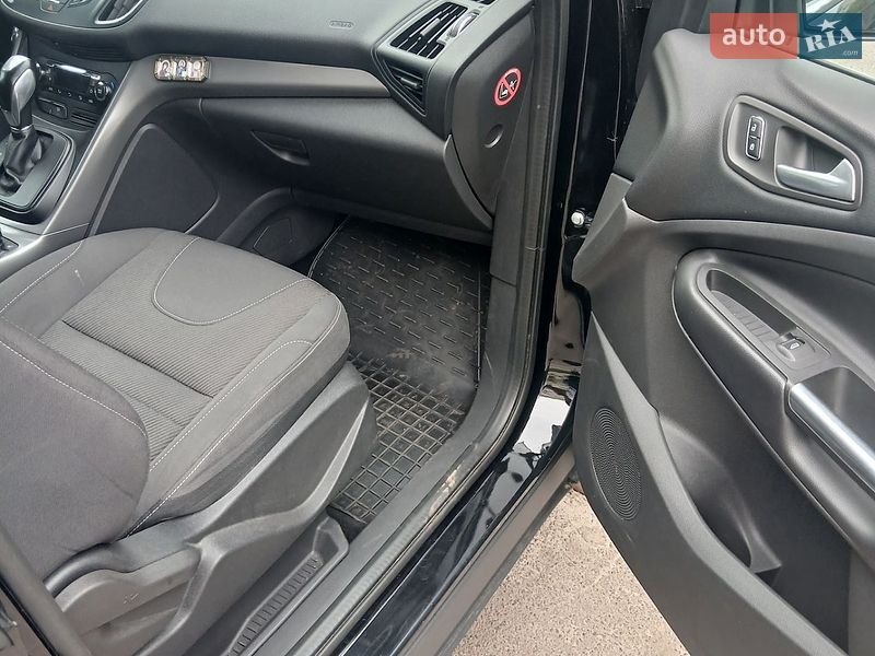 Позашляховик / Кросовер Ford Kuga 2013 в Києві