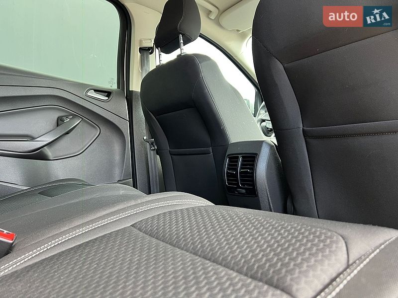 Внедорожник / Кроссовер Ford Kuga 2019 в Львове фото 24 Внедорожник / Кроссовер Ford Kuga 2019 в Львове