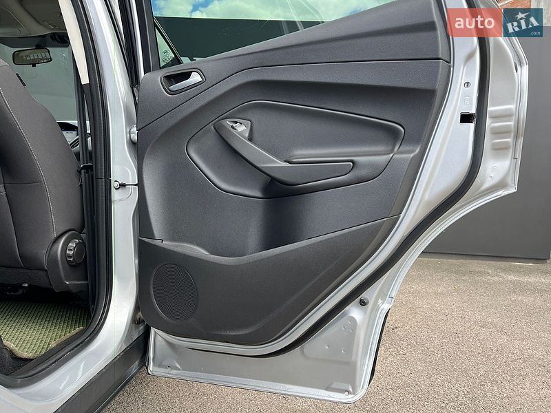 Внедорожник / Кроссовер Ford Kuga 2019 в Львове фото 28 Внедорожник / Кроссовер Ford Kuga 2019 в Львове