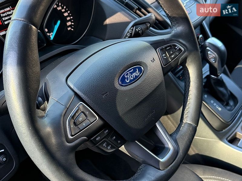 Внедорожник / Кроссовер Ford Kuga 2019 в Тернополе