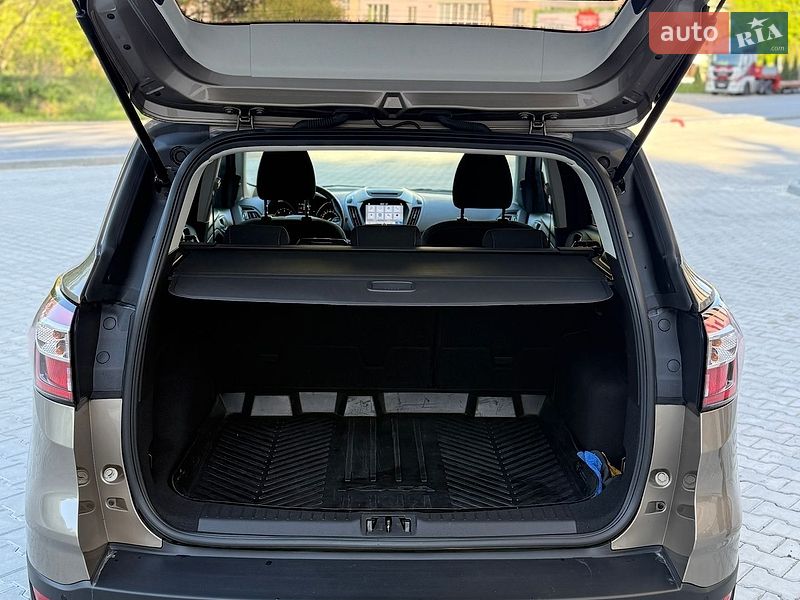 Внедорожник / Кроссовер Ford Kuga 2019 в Тернополе