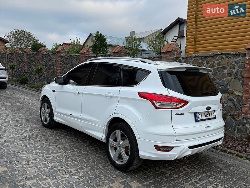 Позашляховик / Кросовер Ford Kuga 2015 в Львові