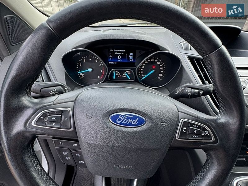 Внедорожник / Кроссовер Ford Kuga 2017 в Киеве