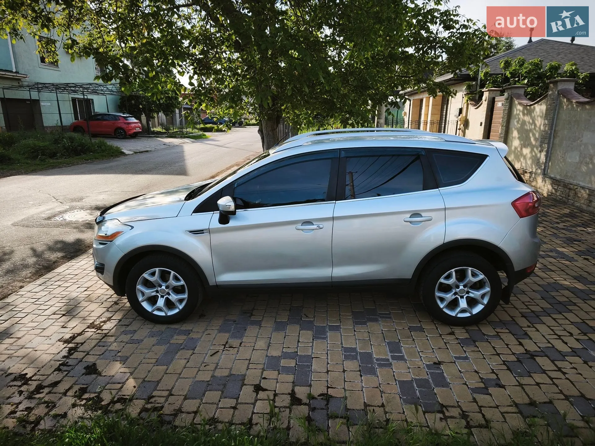 2010 Ford Kuga - мініатюра 2