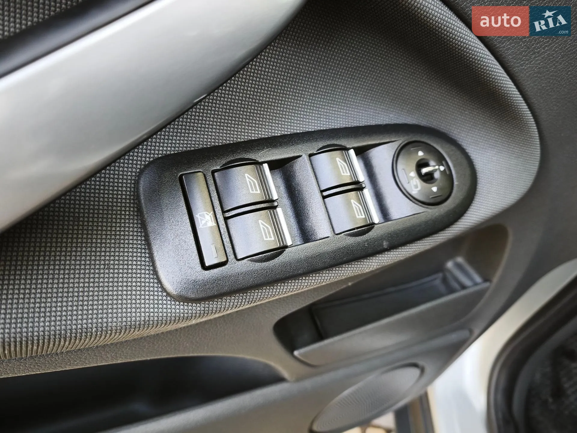 2010 Ford Kuga - мініатюра 79