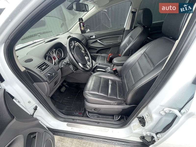Позашляховик / Кросовер Ford Kuga 2012 в Звягелі