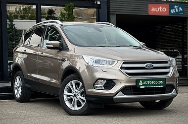 Позашляховик / Кросовер Ford Kuga 2019 в Києві
