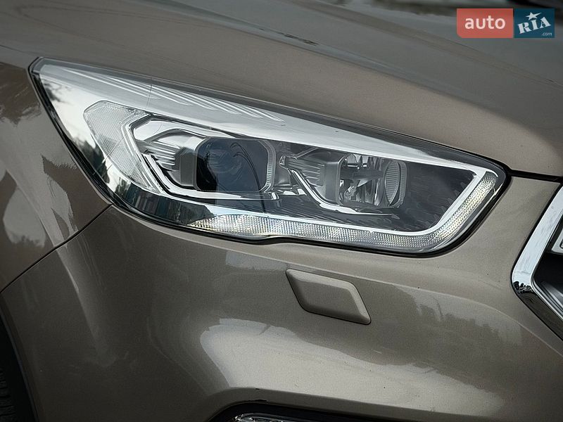 Позашляховик / Кросовер Ford Kuga 2019 в Києві