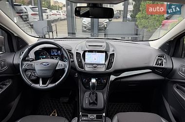 Позашляховик / Кросовер Ford Kuga 2019 в Києві