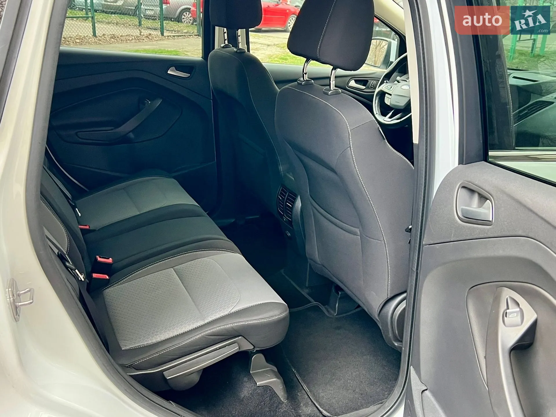 2016 Ford Kuga - мініатюра 18