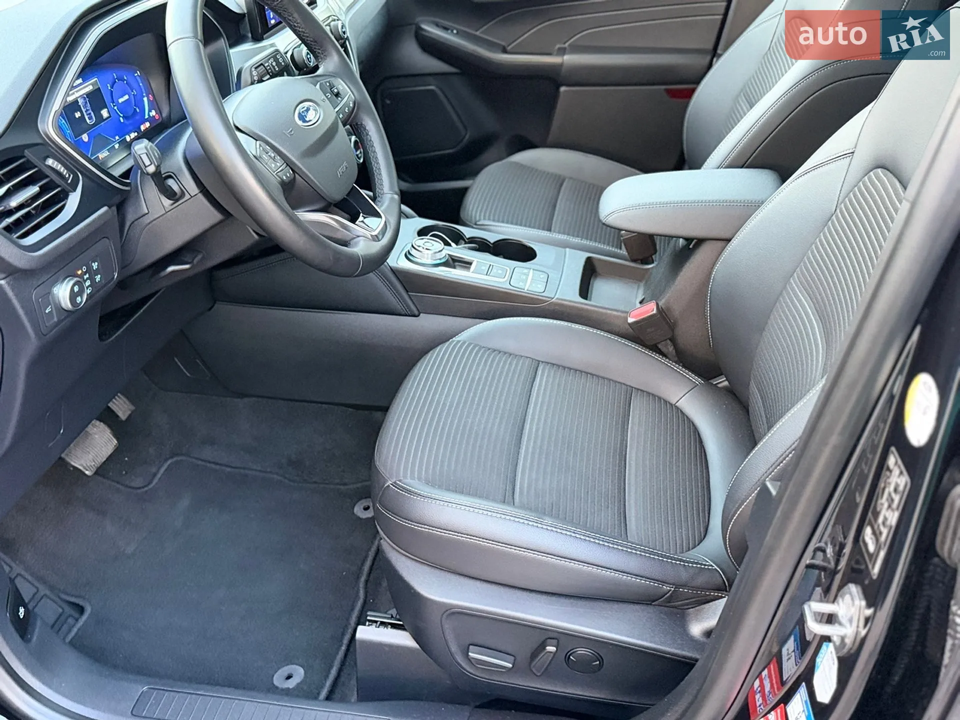 2022 Ford Kuga - мініатюра 25
