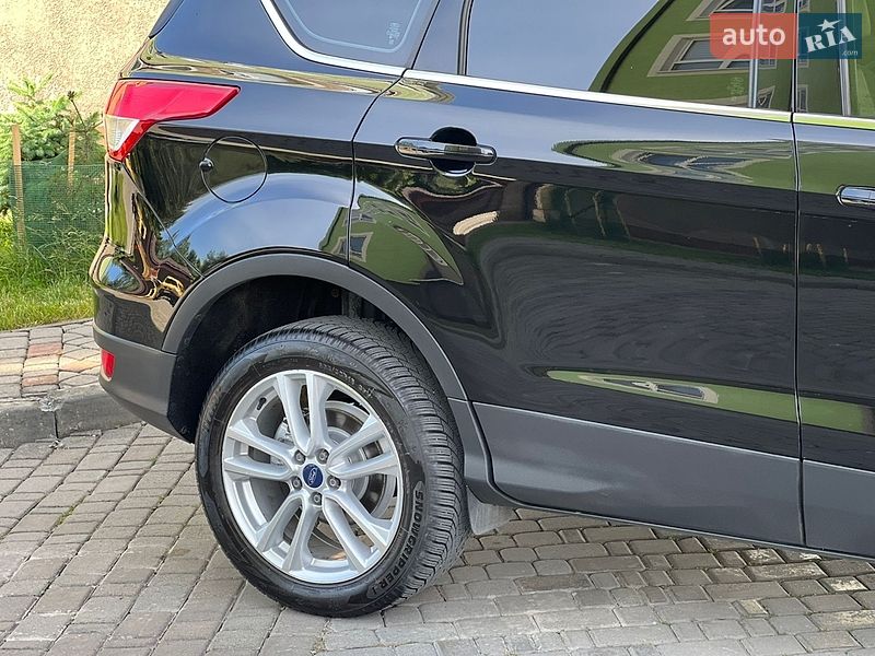 Внедорожник / Кроссовер Ford Kuga 2015 в Ивано-Франковске
