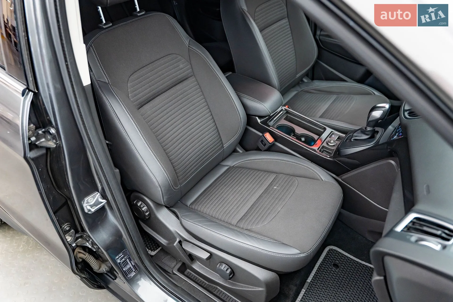 2019 Ford Kuga - мініатюра 20