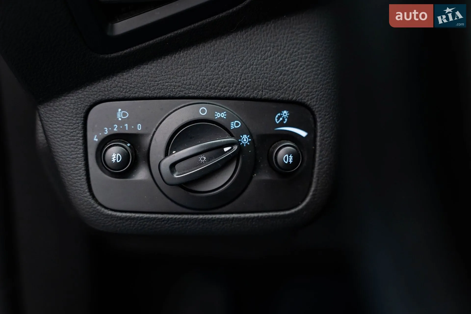 2019 Ford Kuga - мініатюра 16