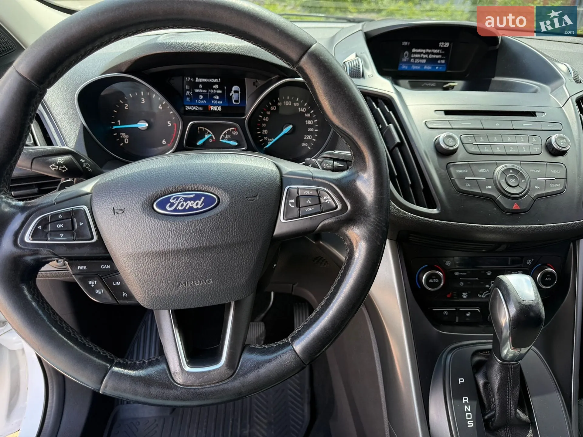 2017 Ford Kuga - мініатюра 25