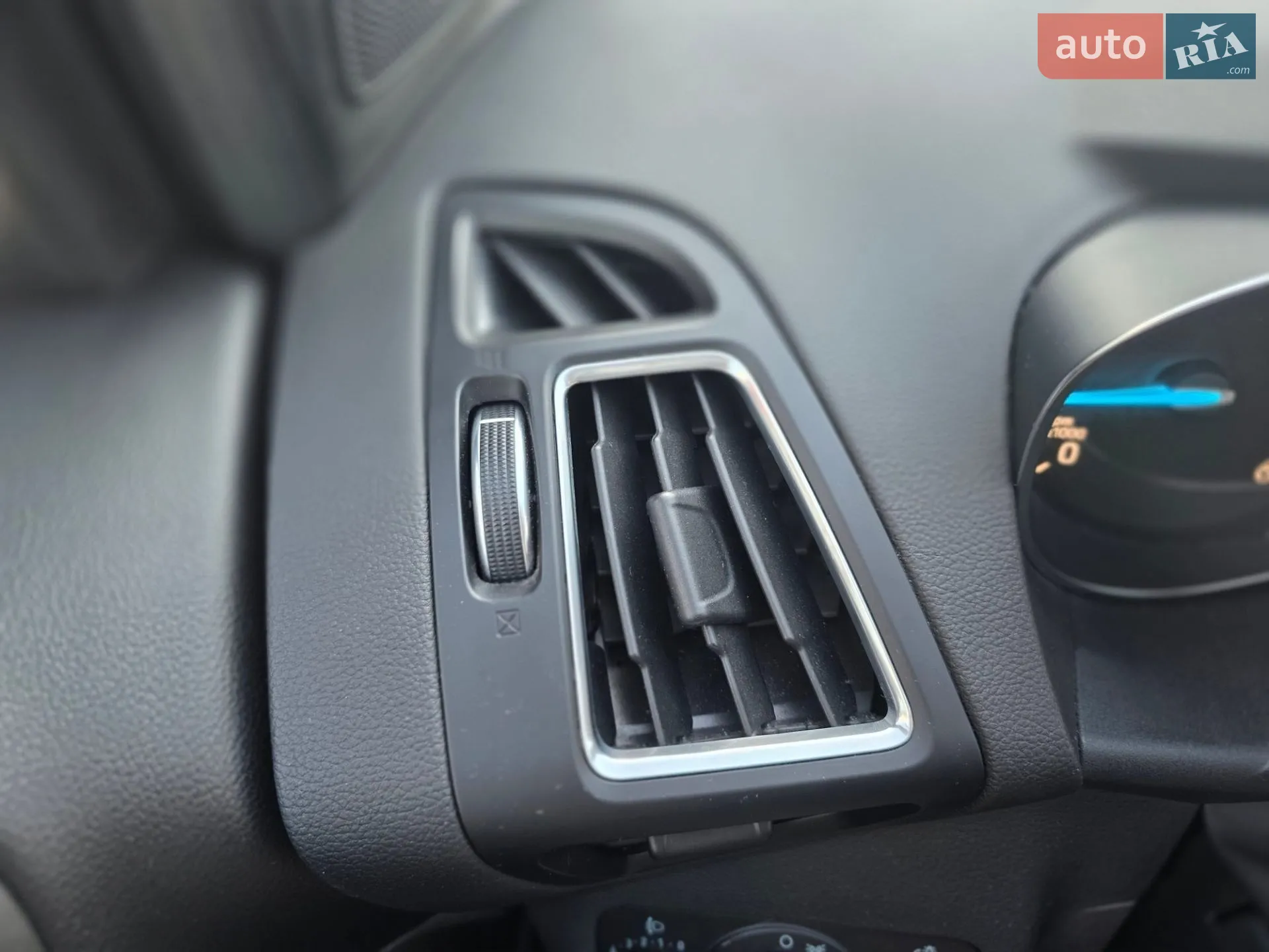 2019 Ford Kuga - мініатюра 34
