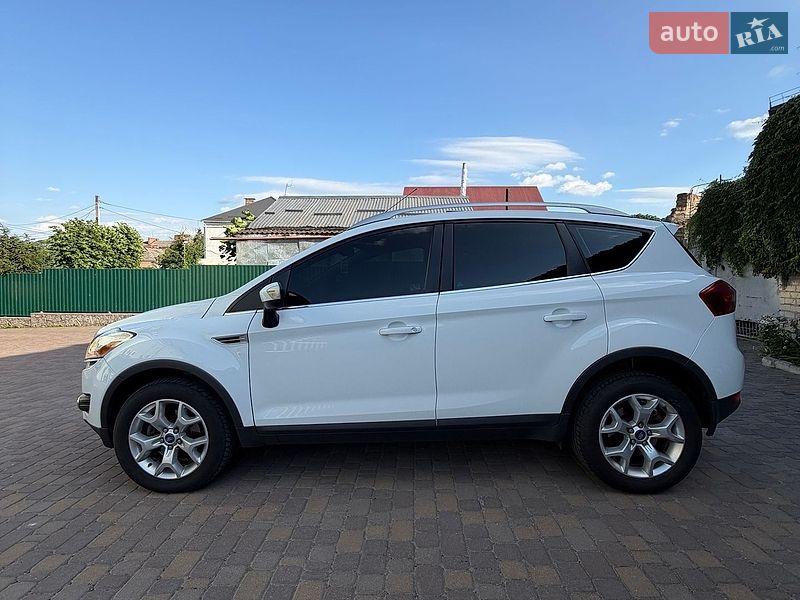 Внедорожник / Кроссовер Ford Kuga 2010 в Умани