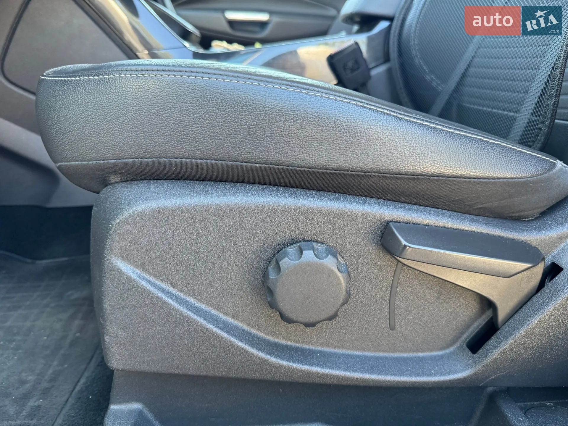 2019 Ford Kuga - мініатюра 23