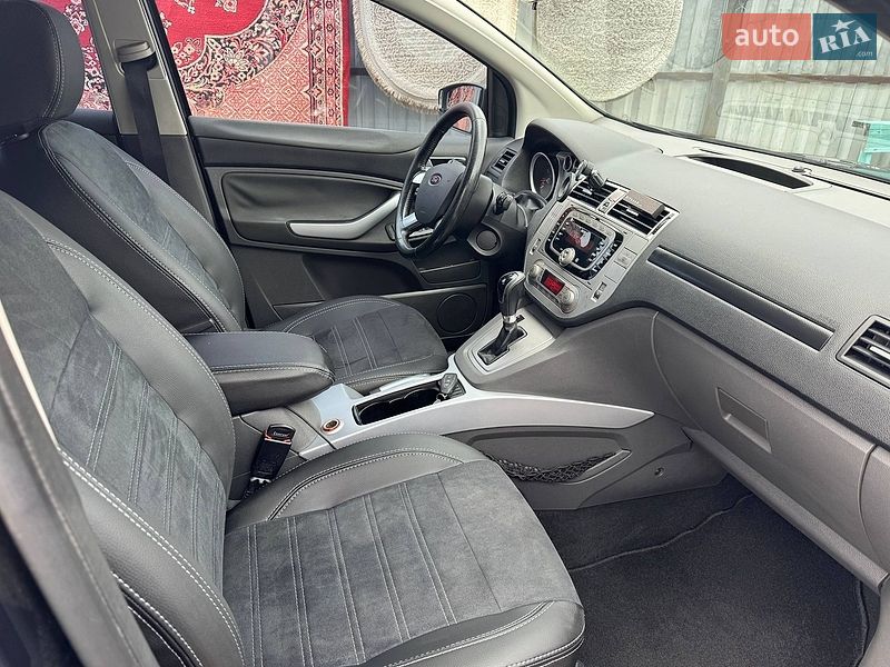 Позашляховик / Кросовер Ford Kuga 2012 в Винниках